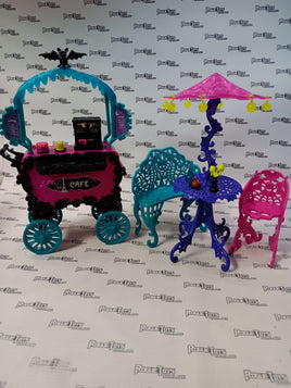 Mattel Monster High Scaris City Of Frights Cafe Cart Playset