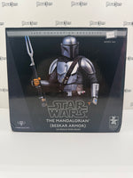 Diamond Select Toys Star Wars The Mandalorian (Beskar Armor) 1:6 Scale Mini-Bust