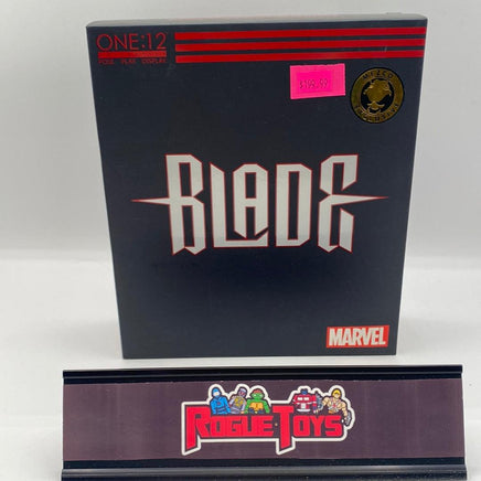 Mezco One:12 Collective Marvel Blade - Rogue Toys