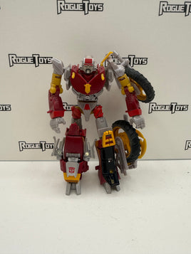 Hasbro Transformers Generations Deluxe Class Autobot Junkheap