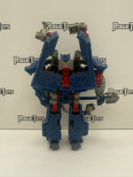 Hasbro Transformers Generations Deluxe Class Decepticon Darkmount