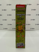 Well Played Nickelodeon Teenage Mutant Ninja Turtles (TMNT) Construction Set Pizza Parlor with Mikey