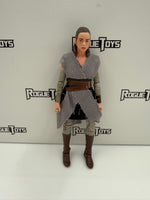Hasbro Star Wars The Black Series Rey w/ Craitbase