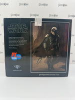 Diamond Select Toys Star Wars The Mandalorian (Beskar Armor) 1:6 Scale Mini-Bust