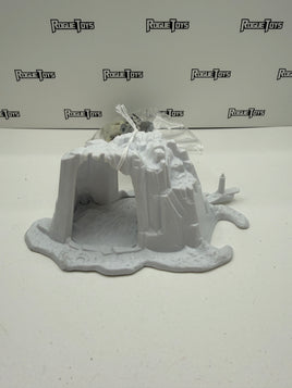 Kenner Star Wars Micro Collection Hoth Wampa Cave Playset
