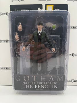Diamond Select Toys Gotham “Before The Legend” The Penguin