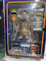 NECA Deluxe Ultimate E.T.