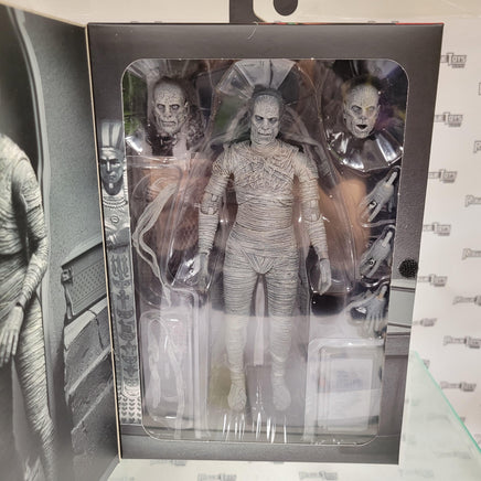 NECA Universal Monsters, Ultimate Mummy (Black & White Version) - Rogue Toys