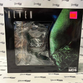 Mezco Alien Deluxe Mezco Designer Series (MDS) 6 Inch Figure - Rogue Toys