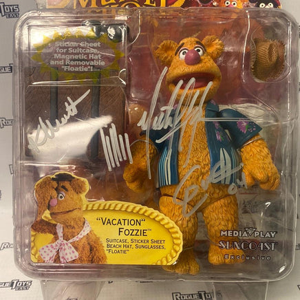 Palisades The Muppet Show Vacation Fozzie Series 2 Media Play Suncoast Exclusive (signed by palisades toy execs. Not authenticated) - Rogue Toys