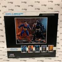 MCFARLANE TOYS - DC MULTIVERSE - BATMAN: THE DARK KNIGHT RETURNS - SUPERMAN VS. ARMORED BATMAN - Rogue Toys