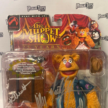 Palisades The Muppet Show Vacation Fozzie Series 2 Media Play Suncoast Exclusive (signed by palisades toy execs. Not authenticated) - Rogue Toys